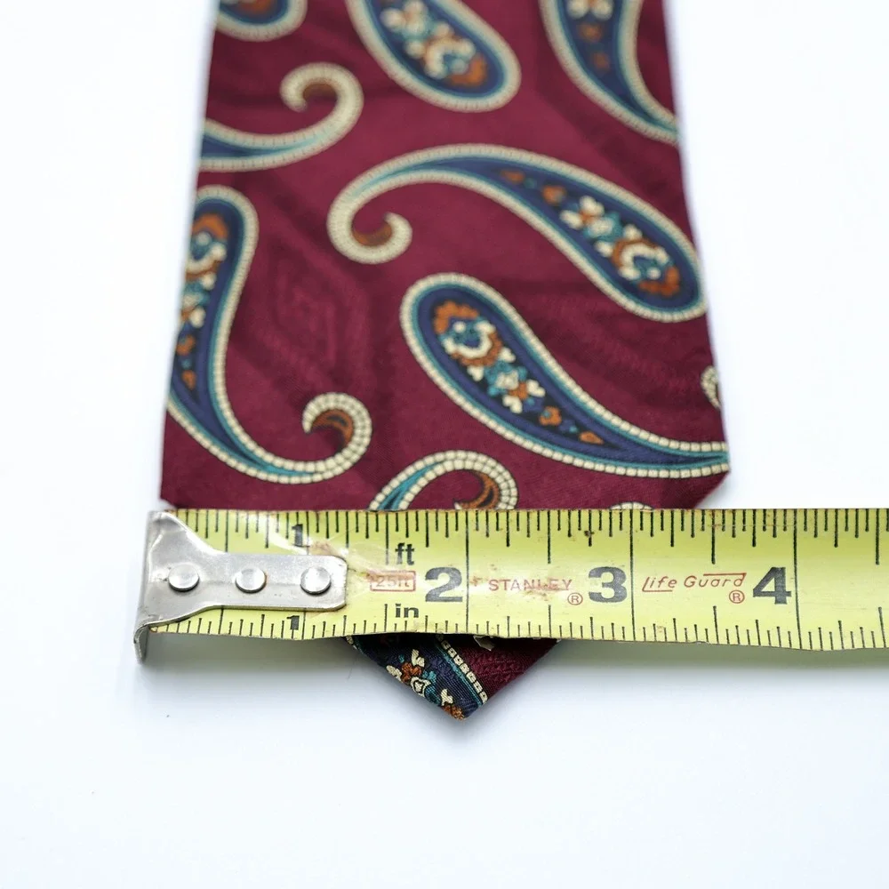 HART‎ SCHAFFNER MARX Burgundy All Over Paisley Print 100% Silk Tie Made in USA
